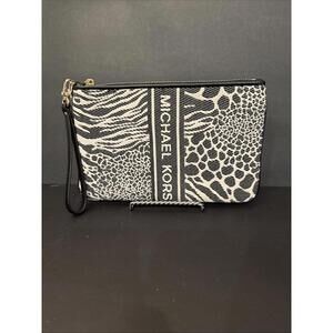 Michael Kors Travel Wristlet Pouch Logo Top Zip NWOT Leopard Animal Print